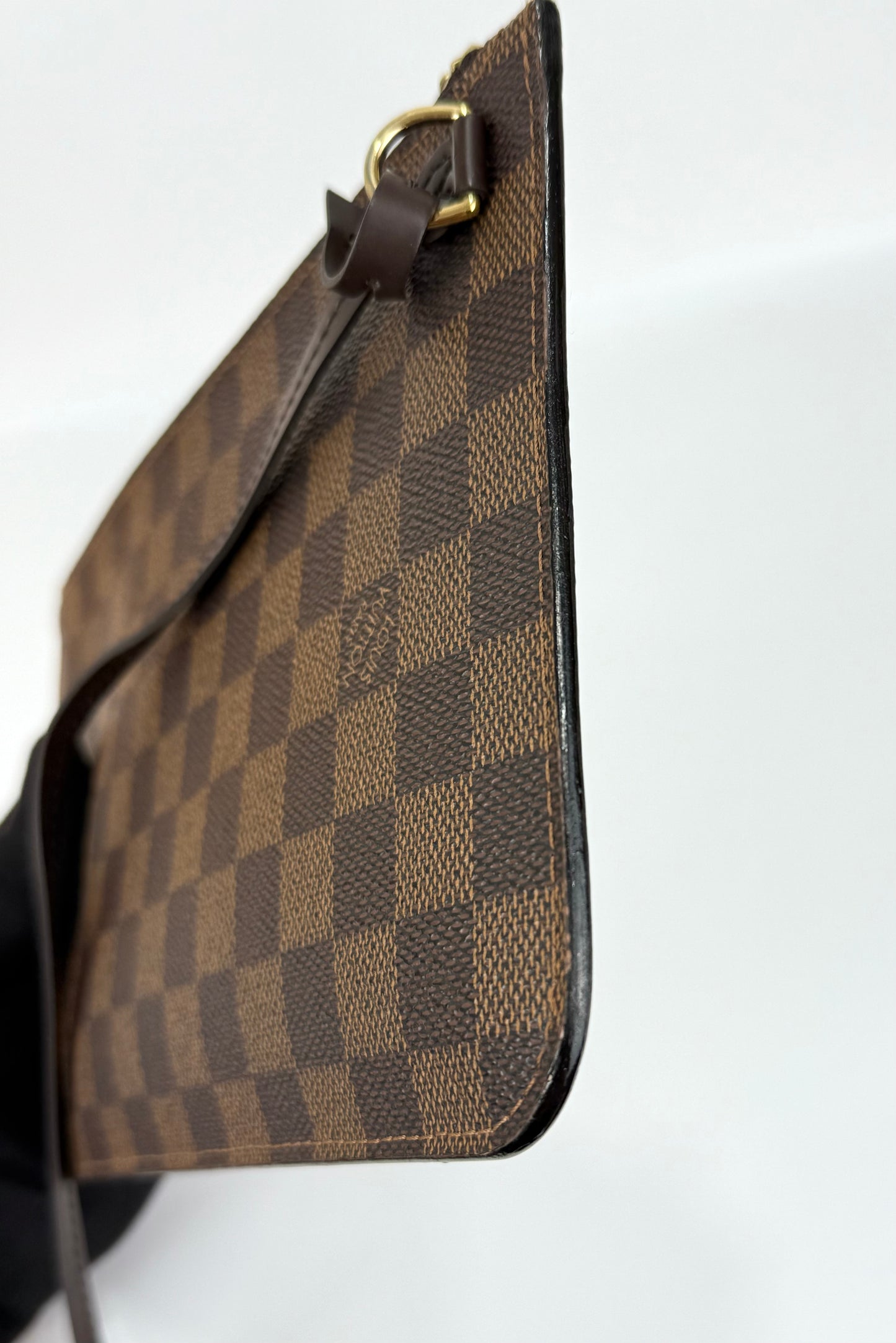 Louis Vuitton  Damier Pouch